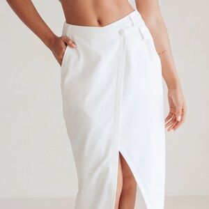 NWT - Electra Skirt - M